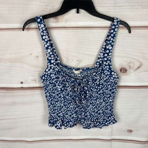 La Hearts Tops - LA‎ Hearts Top Womens Juniors M Blue Floral Smocked Crop Scoop Neck Sleeveless